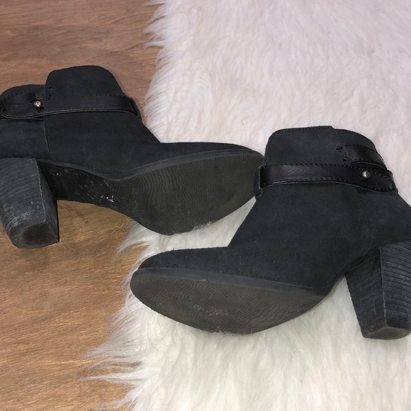 Crown Vintage sz 7 1/2 suede leather black booties - Picture 4 of 9